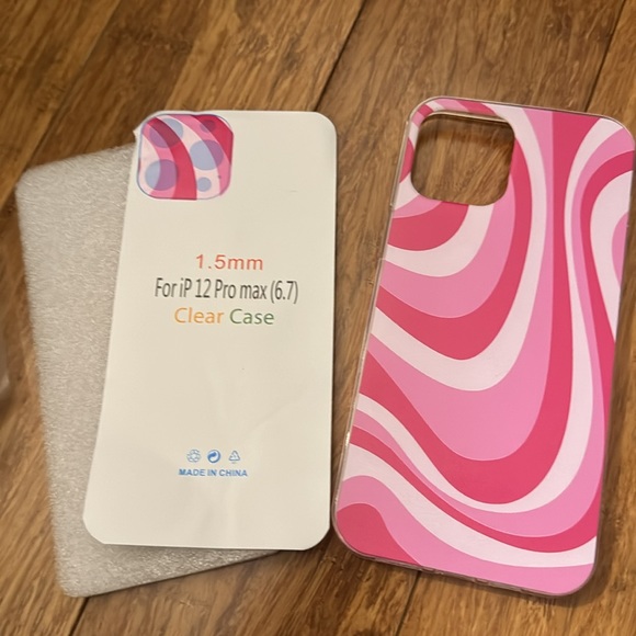 iPhone 12 Pro Max case - Picture 5 of 6